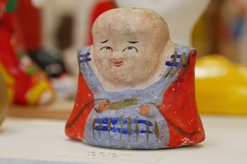 鴻巣練人形